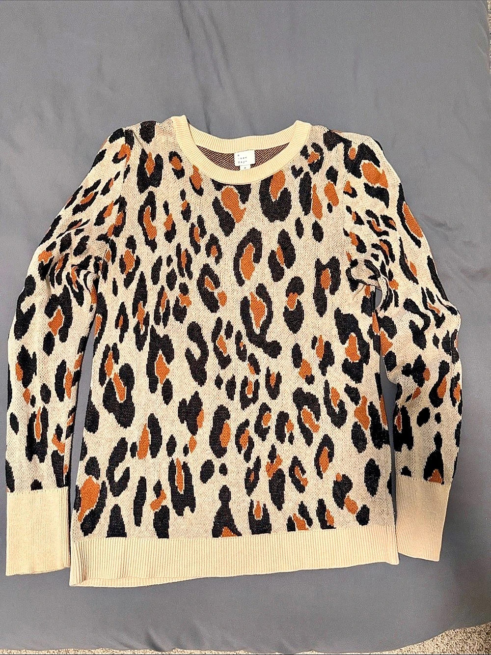 A New Day Leopard Print Crewneck Sweater Size Small Like New